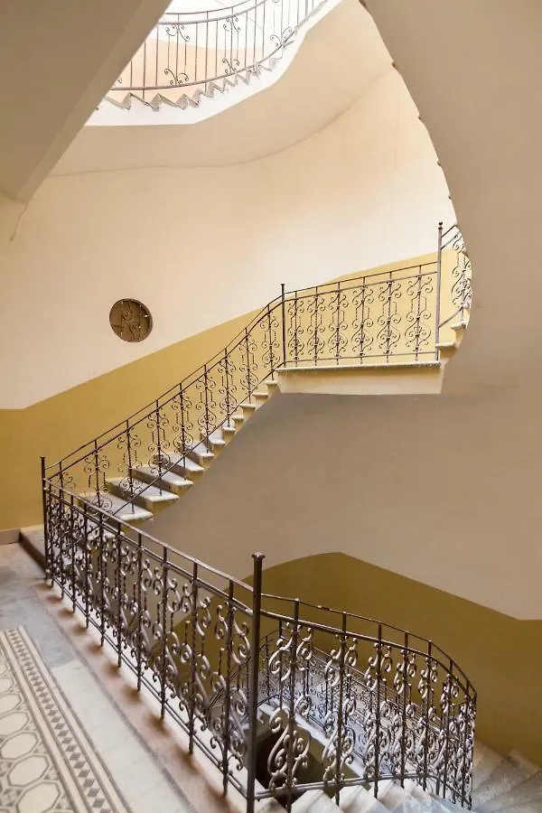 Leogrand One-Bedroom Apartments On Tugan-Baranovskogo 24 Lviv